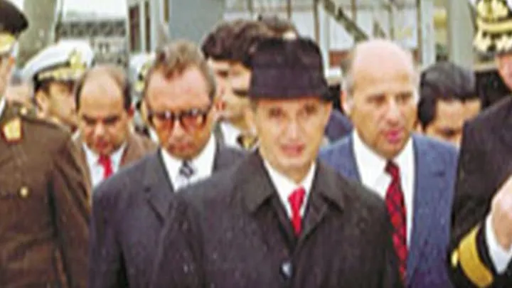Ceaușescu, un fel de Escobar comunist? Cum transportau securiștii droguri și arme cu TIR-urile