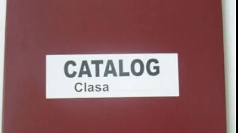 Dispare catalogul clasic din şcoli