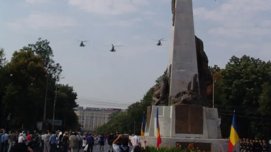 20 iulie - Ziua Aviației. Ceremonii în centrul Capitalei - trafic BLOCAT - Spectacol aerian