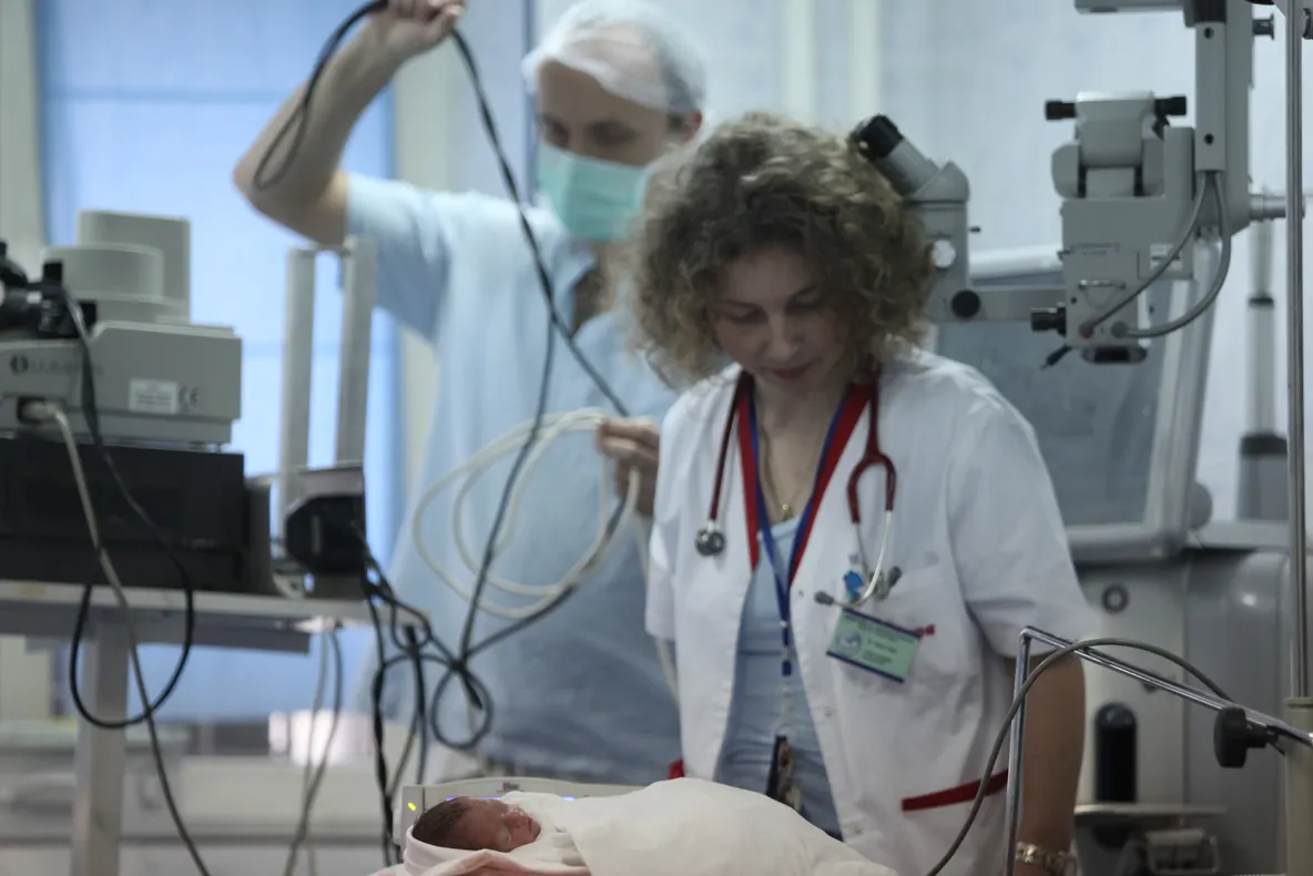 Bursele medicilor rezidenţi întârzie. Ce spune Ministerul Sănătăţii
