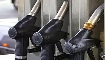 Ministerul Energiei propune declararea situației de CRIZĂ pe piața carburanților, reducerea accizelor și repornirea rafinăriei Lukoil–Ploiești
