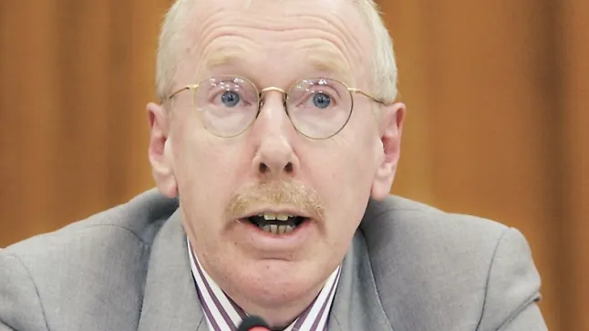Tom Gallagher: Iohannis - un alt titan de lemn?