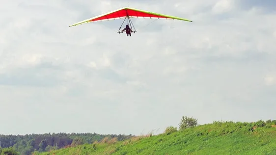 Descoperire neaşteptată la locul unde s-a prăbuşit un motodeltaplan în Vaslui 