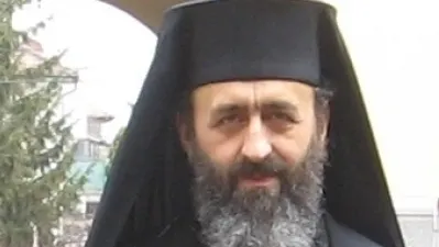 Un important cleric din România îi îndeamnă pe credincioși să respecte sfaturile medicilor