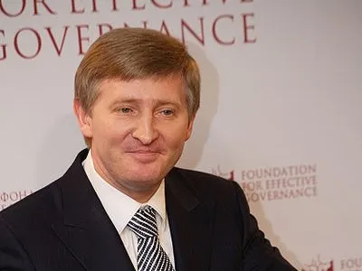 Imperiul miliardarului Rinat Ahmetov formează miliţii şi se implică în criza din estul Ucrainei
