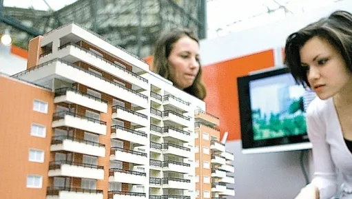 Un nou bloc de locuinţe în centrul Capitalei, pentru care parcarea costă cât o garsonieră