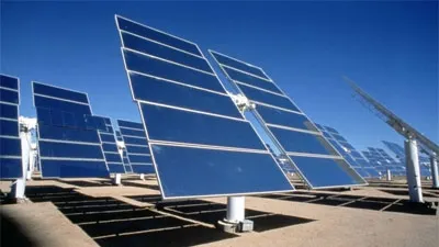 Japonia vrea să înconjoare Luna cu panouri solare ca să trimită energie nelimitată pe Pământ