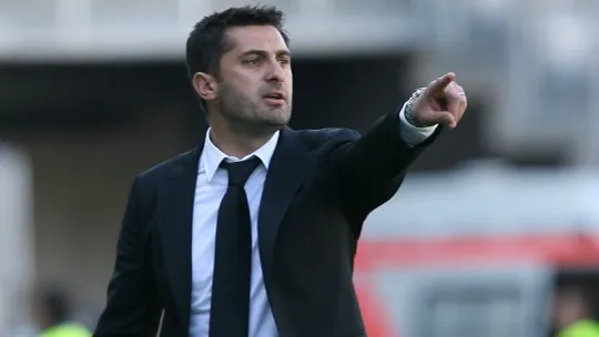 Noul antrenor de la Dinamo, revelația sezonului trecut. Ce salariu lunar va primi