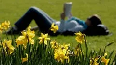 PROGNOZA METEO pentru trei zile: WEEKEND cu VREME frumoasă şi TEMPERATURI peste cele normale