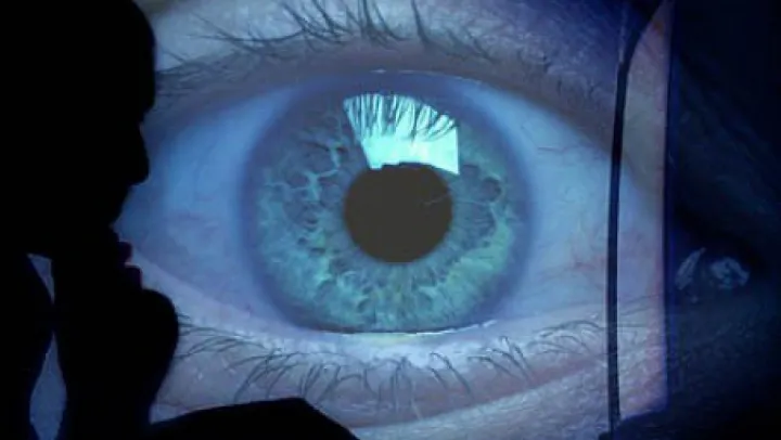APADOR-CH: Curtea de Justiţie a UE a invalidat Directiva Big Brother, România să abroge legea