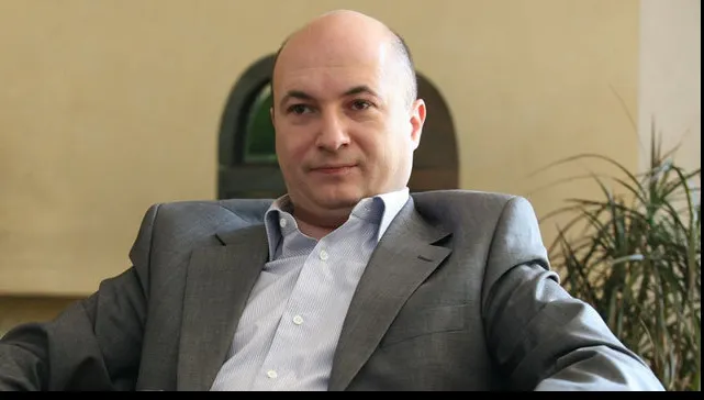 Ștefănescu: Băsescu uită că "România lui" a fost una a escrocheriilor, a abuzurilor și corupţiei