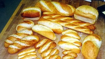 Iată semnele care îţi spun că nu trebuie să mai consumi pâine albă şi produse de patiserie!