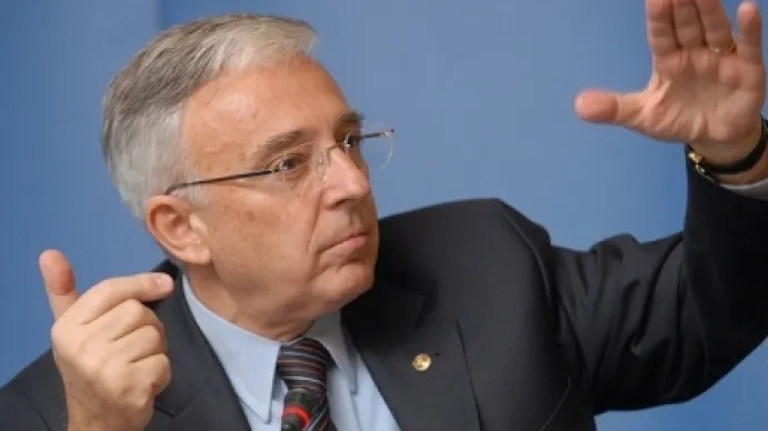 Decizie FĂRĂ PRECEDENT luată de BNR. Bancherii NU se mai pot ascunde