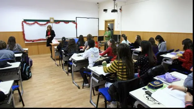 Mai multe locuri la școlile profesionale. Cererea de meseriași pe piața muncii, în creştere