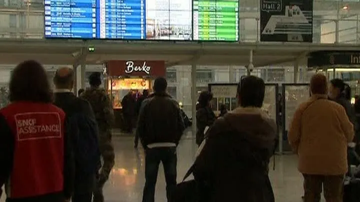 Record negativ la CFR. Un tren Pitești-București a ajuns în Gara de Nord cu peste 5 ore întârziere