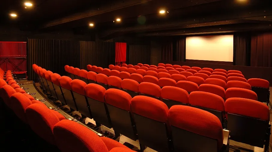 UDMR, o nouă victorie: Filmele difuzate în cinematografe vor fi subtitrate și în limba minorităților
