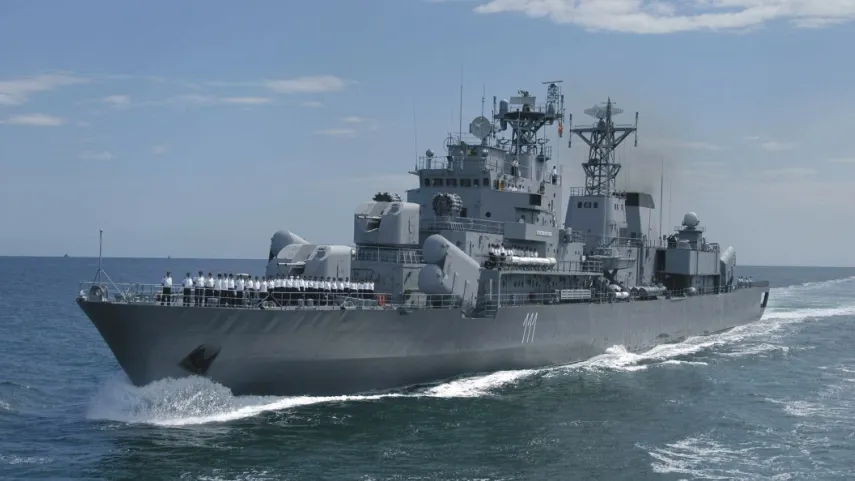 Trei nave au încercat să scufunde fregata Mărăşeşti. Ample exerciții de război în Marea Neagră
