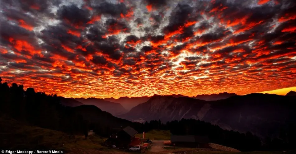 Cele mai SPECTACULOASE APUSURI de soare. IMAGINI care-ţi taie respiraţia 