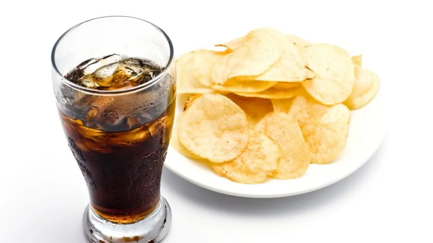 O țară din Europa interzice reclamele la produse de tip „junk food” pe timpul zilei