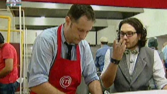 Fost JURAT de la MASTERCHEF, dat în judecată de un fost concurent, ÎNJURAT în direct