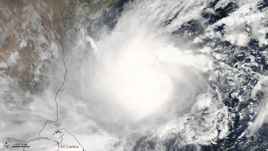 India: 350.000 de persoane au fost evacuate înaintea venirii ciclonului Hudhud