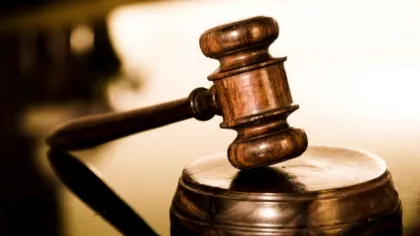 Asistentă condamnată la patru ani de închisoare pentru că a eliberat certificate false de handicap