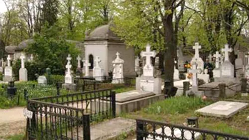 Prețurile la locurile de veci au explodat! La Craiova, un cavou a ajuns să coste cât o vilă sau două apartamente