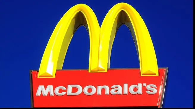 Cât de puternic îşi face reclamă McDonald's în rândul copiilor
