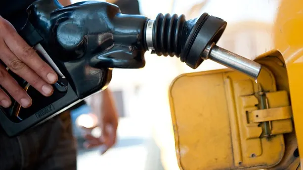 Primele voci în PNL împotriva accizei la carburanţi