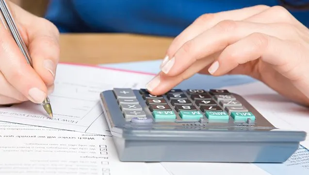 La un pas de FALIMENT. Tot mai multe firme româneşti sunt ÎNGHIŢITE de INSOLVENŢĂ