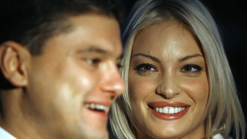 CRISTIAN BOUREANU, cu cine a înlocuit-o pe Valentina Pelinel