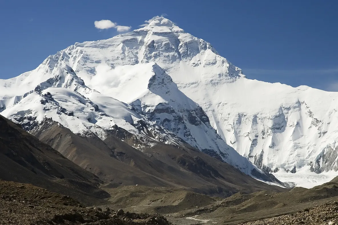 Descoperire INCREDIBILĂ pe Everest. Nimeni nu se aştepta la aşa ceva