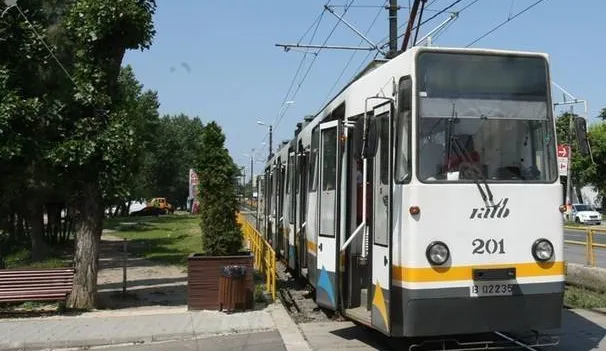 A refuzat să stea lângă un aurolac în tramvai. În următoarea clipă ...