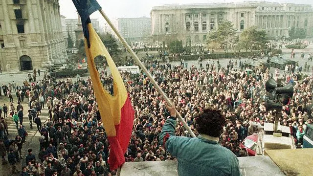 Misterele Revoluției și eterna întrebare:  Cine a tras în noi? Armata, Securitatea sau ,,turiștii''