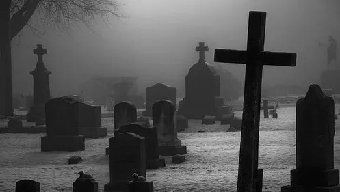 DESCOPERIRE incredibilă într-un cimitir. S-a întâmplat în România!