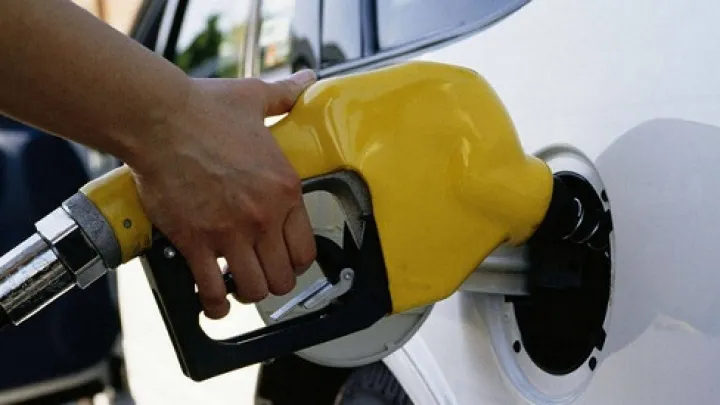 PROTEST major pe 30 iunie, după compensarea cu doar 50 de bani la carburanți: șoferii amenință cu blocarea benzinăriilor 