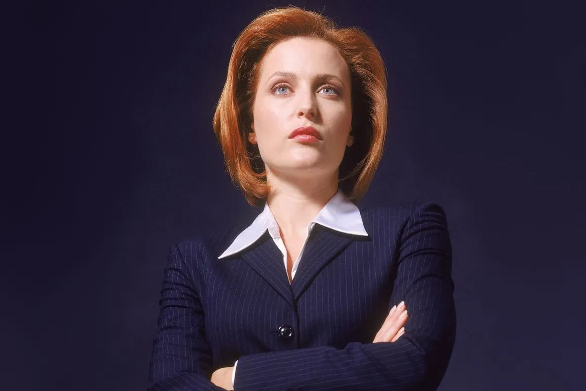 O mai ştii pe Scully din "Dosarele X". Uite ce planuri are şi cum arată ACUM!