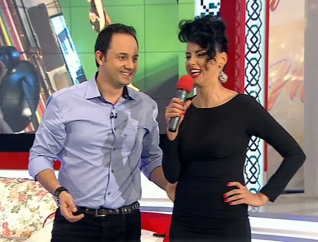 Iubita lui Ştefan Bănică ar fi apărut fără lenjerie într-o emisiune TV. FOTO controversat