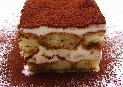REŢETA ZILEI: Tiramisu cu rom