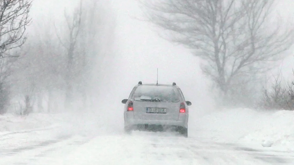 Ce trebuie să faci dacă rămâi BLOCAT CU MAŞINA în trafic