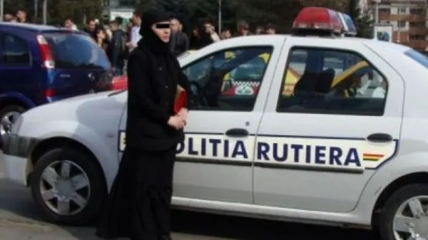 Ipostaza incredibilă în care a fost surprinsă o măicuţă din Iaşi 