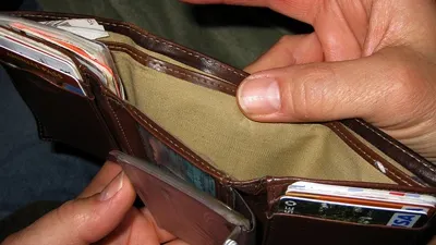 Statul se împrumută MASIV pe spinarea noastră. Fiecare român, mai dator cu 275 euro în 6 luni