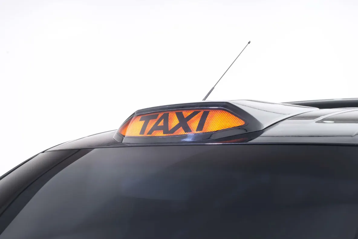 Cum arată mașina care va înlocui legendarul taxi londonez