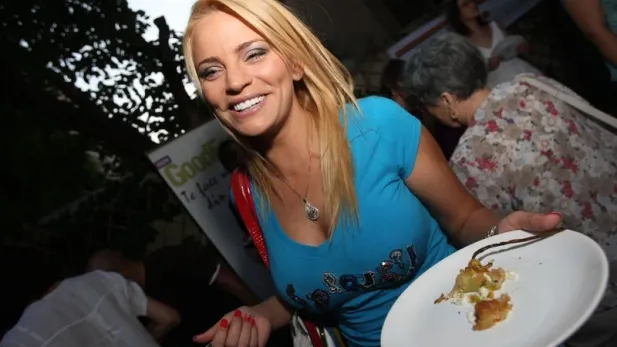 Cum arăta "blonda lui Iri", Mariana Roşca, la 18 ani