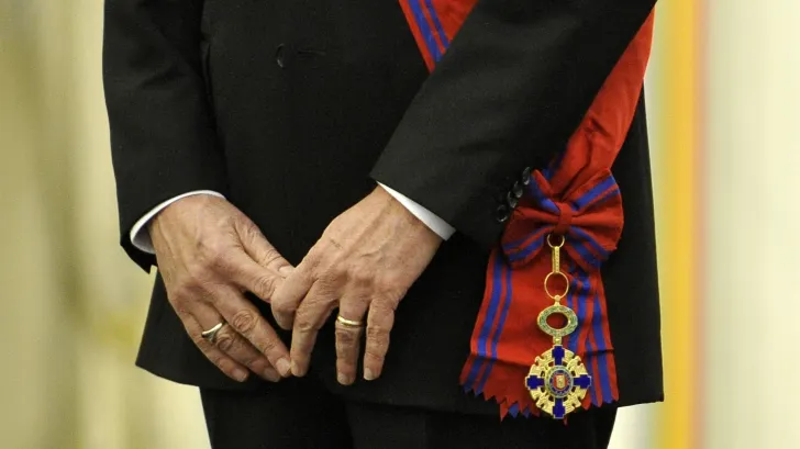 Tokes ATACĂ ÎN INSTANŢĂ decizia Consiliului de Onoare al Ordinului "Steaua României"