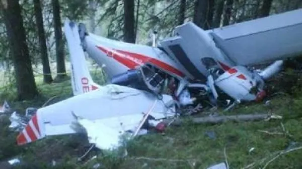 AVION PRĂBUŞIT. Cum au fost SALVATE VICTIMELE: "Am pus pădurarii să tragă cu armele" 