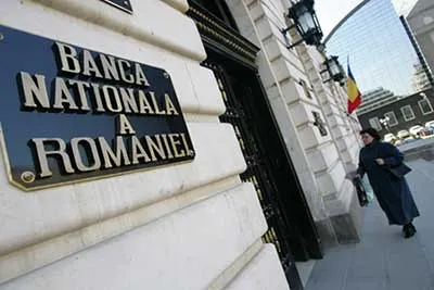 Rezervele valutare ale României DISPAR încet-încet