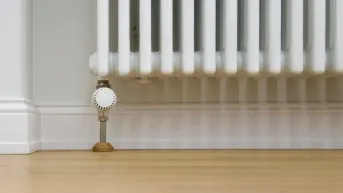 Proiectul privind tariful pentru distribuţia energiei termice, retras din dezbatere de Oprescu