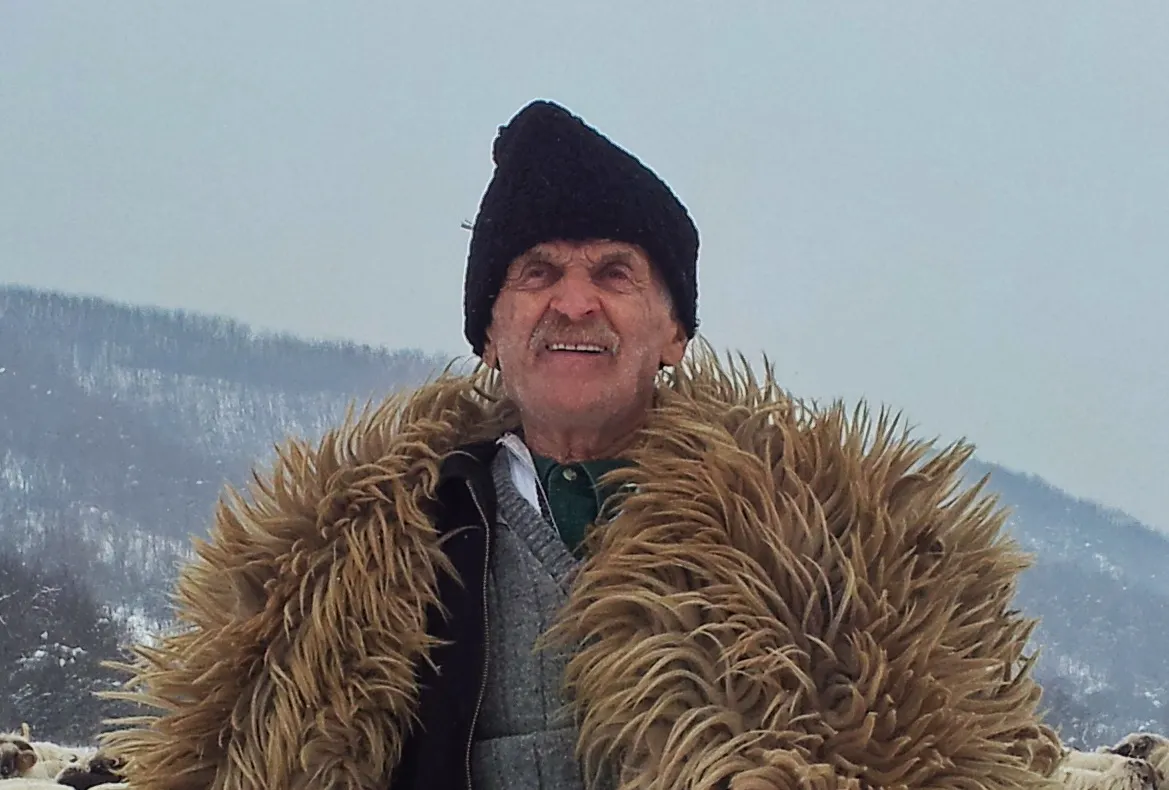BANCUL ZILEI. Un ardelean într-un magazin vrea să cumpere un termos