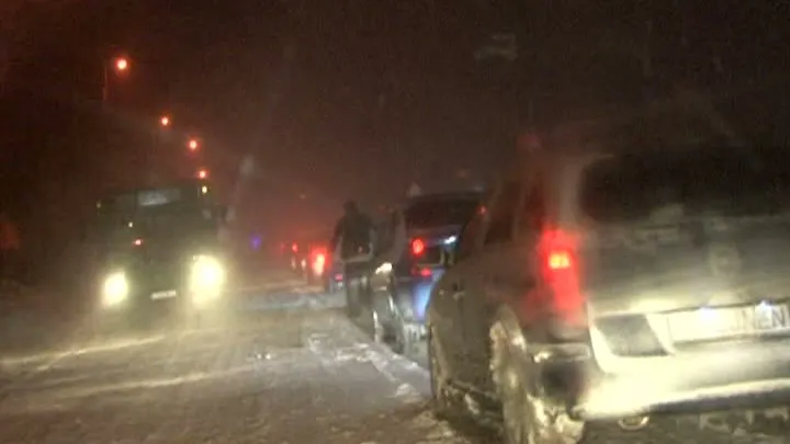COD ROŞU, COŞMAR LA CONSTANŢA. Oraşul a fost închis, iar oamenii au petrecut ore întregi în maşini